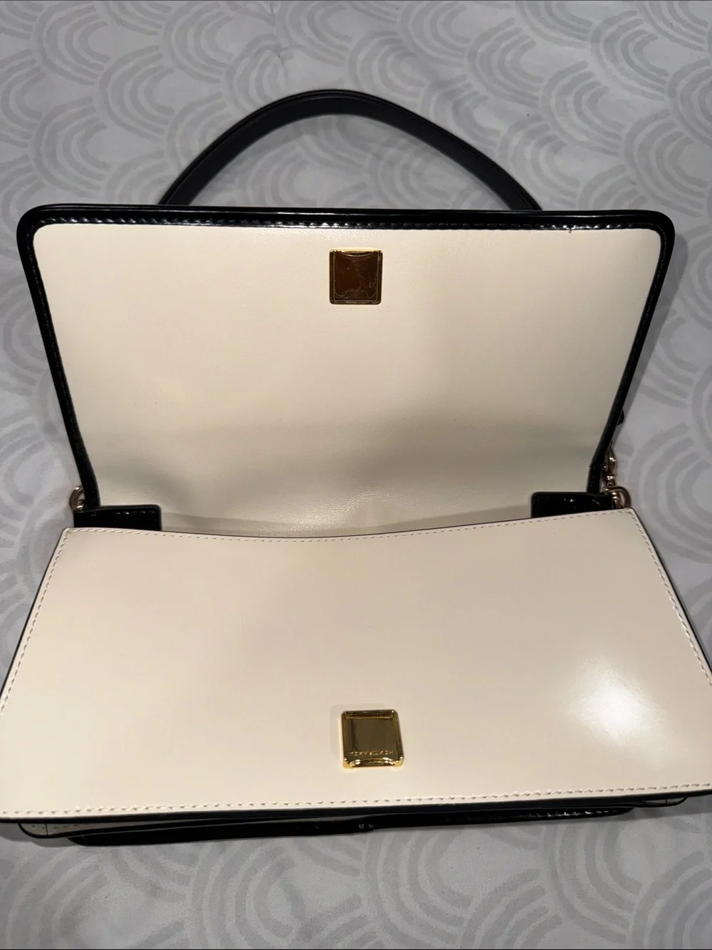 Tory Burch Cream Quilted Shoulder Bag with Black Trim and Gold Hardware